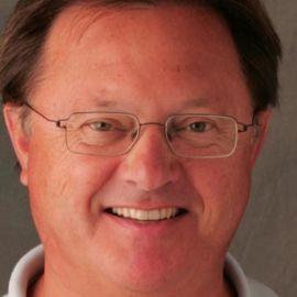 Eric Hippeau - Professional null Speaker