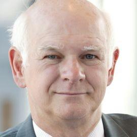 Howard Davies - Professional null Speaker