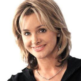 Debbie Travis - Professional null Speaker