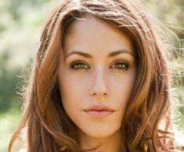 Amanda Crew - Professional null Speaker