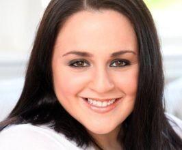 Nikki Blonsky - Professional null Speaker