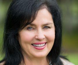 Kay Robertson - Professional null Speaker