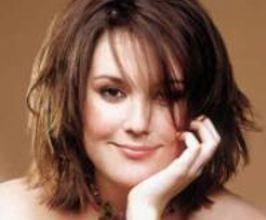 Melanie Lynskey - Professional null Speaker