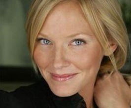 Kelli Giddish - Professional null Speaker
