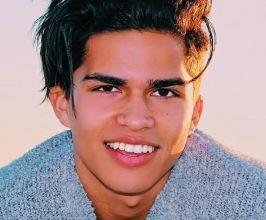 Alex Aiono - Professional null Speaker