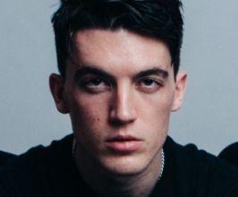 LANY  - Professional null Speaker