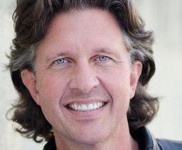 Kit Cummings - Professional null Speaker