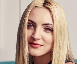 Julia Michaels - Professional null Speaker