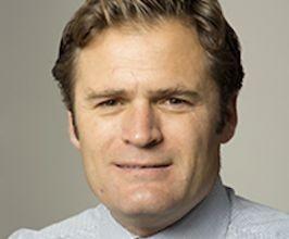 Adam Kostyál - Professional null Speaker