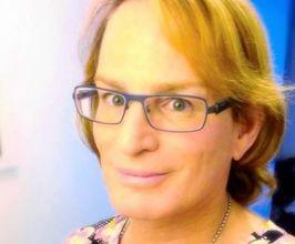 Zoey Tur - Professional null Speaker