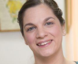 Jolie Kerr - Professional null Speaker