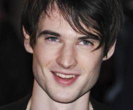 Tom Sturridge - Professional null Speaker