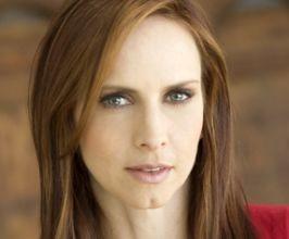 Faith Salie - Professional null Speaker