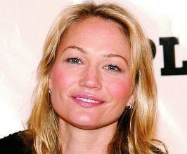 Sarah Wynter - Professional null Speaker