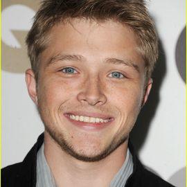 Sterling Knight - Professional null Speaker