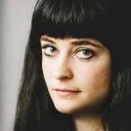 Betsy Fore - Professional null Speaker