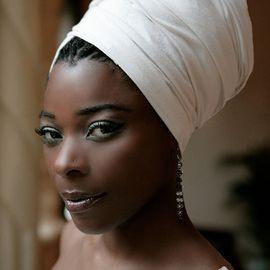 Buika  - Professional null Speaker