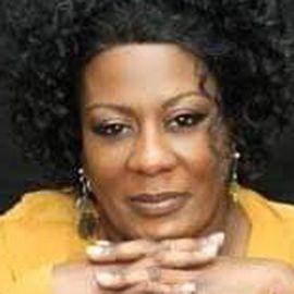 Holly Jennings - Professional null Speaker