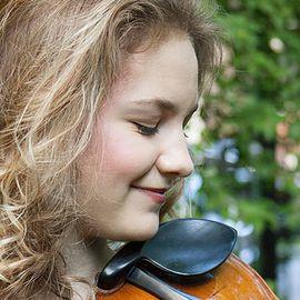 Masha Lakisova - Professional null Speaker