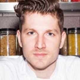 Jenner Tomaska - Professional null Speaker