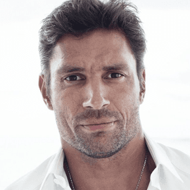Manu Bennett - Professional null Speaker