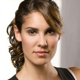 Daniela Ruah - Professional null Speaker