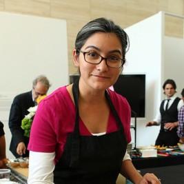 Dahlia Narvaez - Professional null Speaker