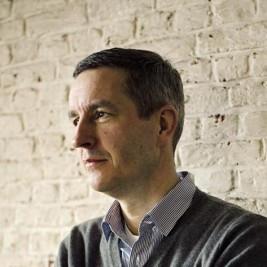 Dries Van Noten - Professional null Speaker