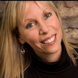 Elaine Pasqua - Professional null Speaker