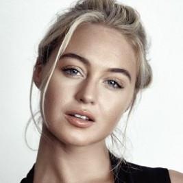 Iskra Lawrence - Professional null Speaker