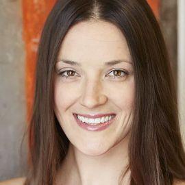 Hilary Corna - Professional null Speaker