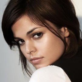 Lina Esco - Professional null Speaker