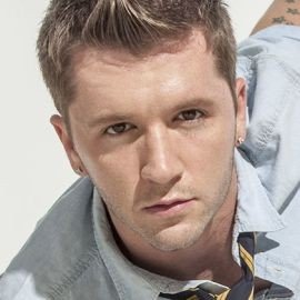 Travis Wall - Professional null Speaker