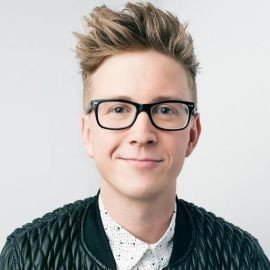 Tyler Oakley - Professional null Speaker