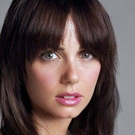 Mia Kirshner - Professional null Speaker