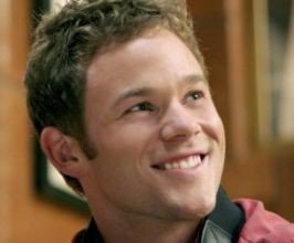 Aaron Ashmore - Professional null Speaker