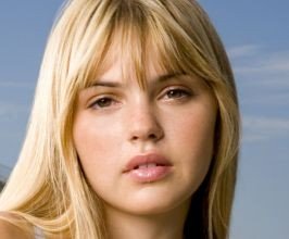 Aimee Teegarden - Professional null Speaker