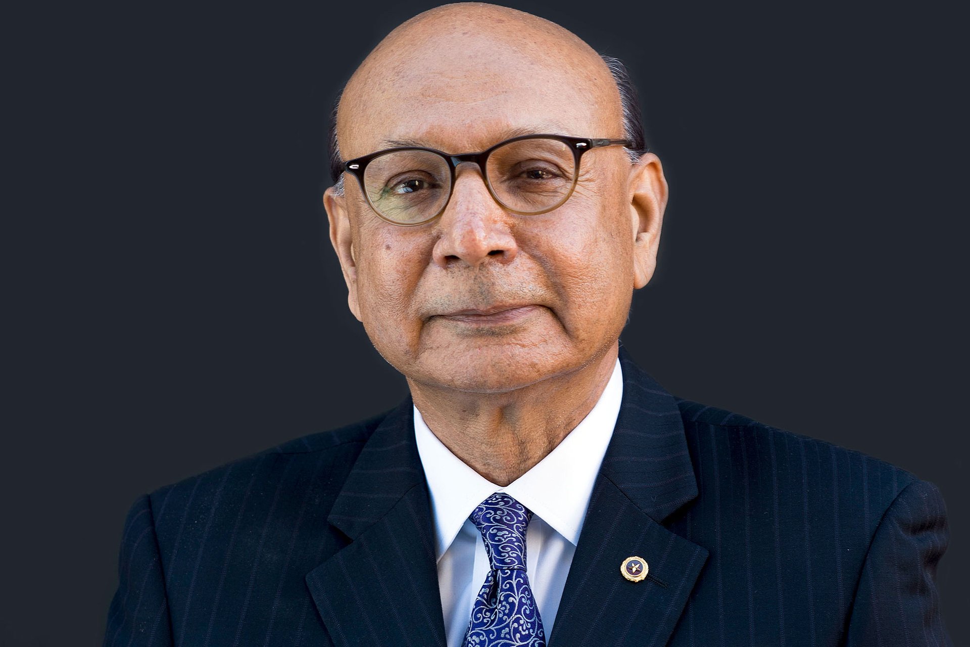 Khizr Khan - Professional null Speaker