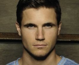 Robbie Amell - Professional null Speaker
