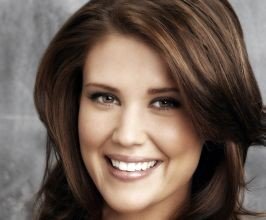 Sarah Lancaster - Professional null Speaker