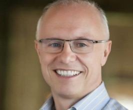 Douglas Leone - Professional null Speaker