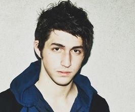 Porter Robinson - Professional null Speaker