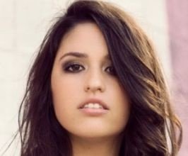 Rozzi Crane - Professional Speakers Booking