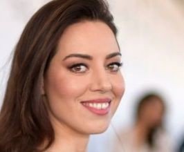 Aubrey Plaza - Professional null Speaker