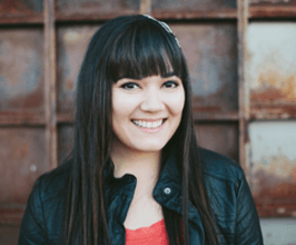 Laura Armenta - Professional Speakers Booking