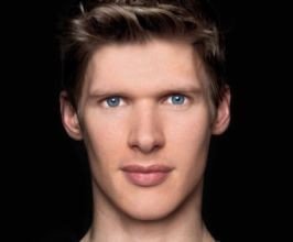 Lucas Steele - Professional null Speaker