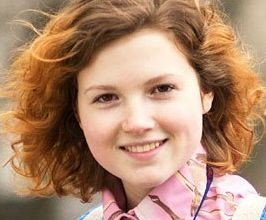 Olivia Bee - Professional null Speaker