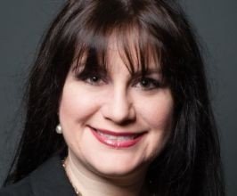 Sarah Rumpf - Professional Speakers Booking