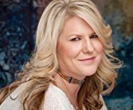 Kristen Ashley - Professional Speakers Booking