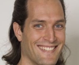 Nico Larco - Professional null Speaker